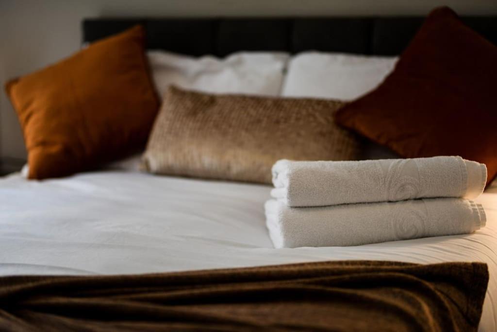 Modern 2 Bedroom Apartment - City Centre - Parking Manchester Ngoại thất bức ảnh